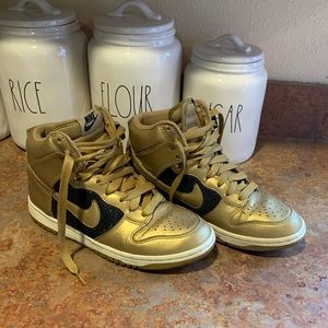 Nike dunk high gold and black